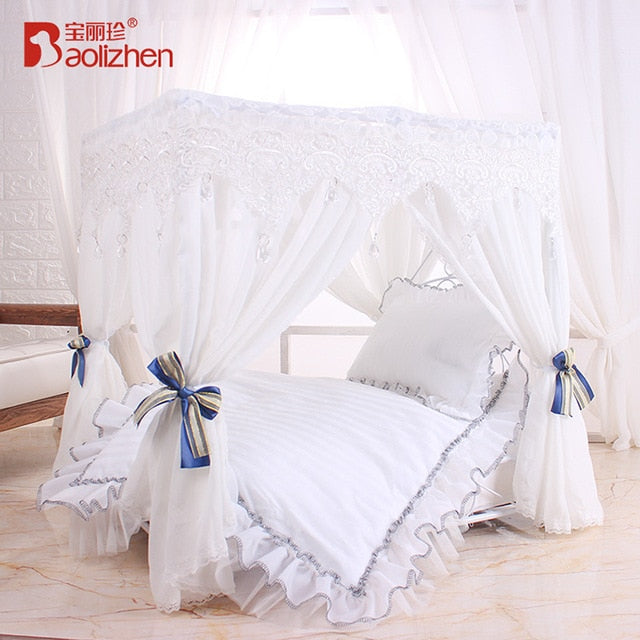 Princess luxurious bed - comes with a full set of bedding